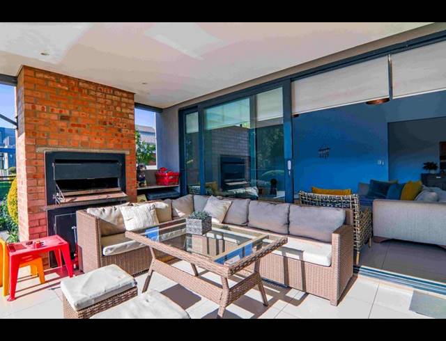 3 BEDROOM HOUSE FOR SALE IN COPPERLEAF ESTATE